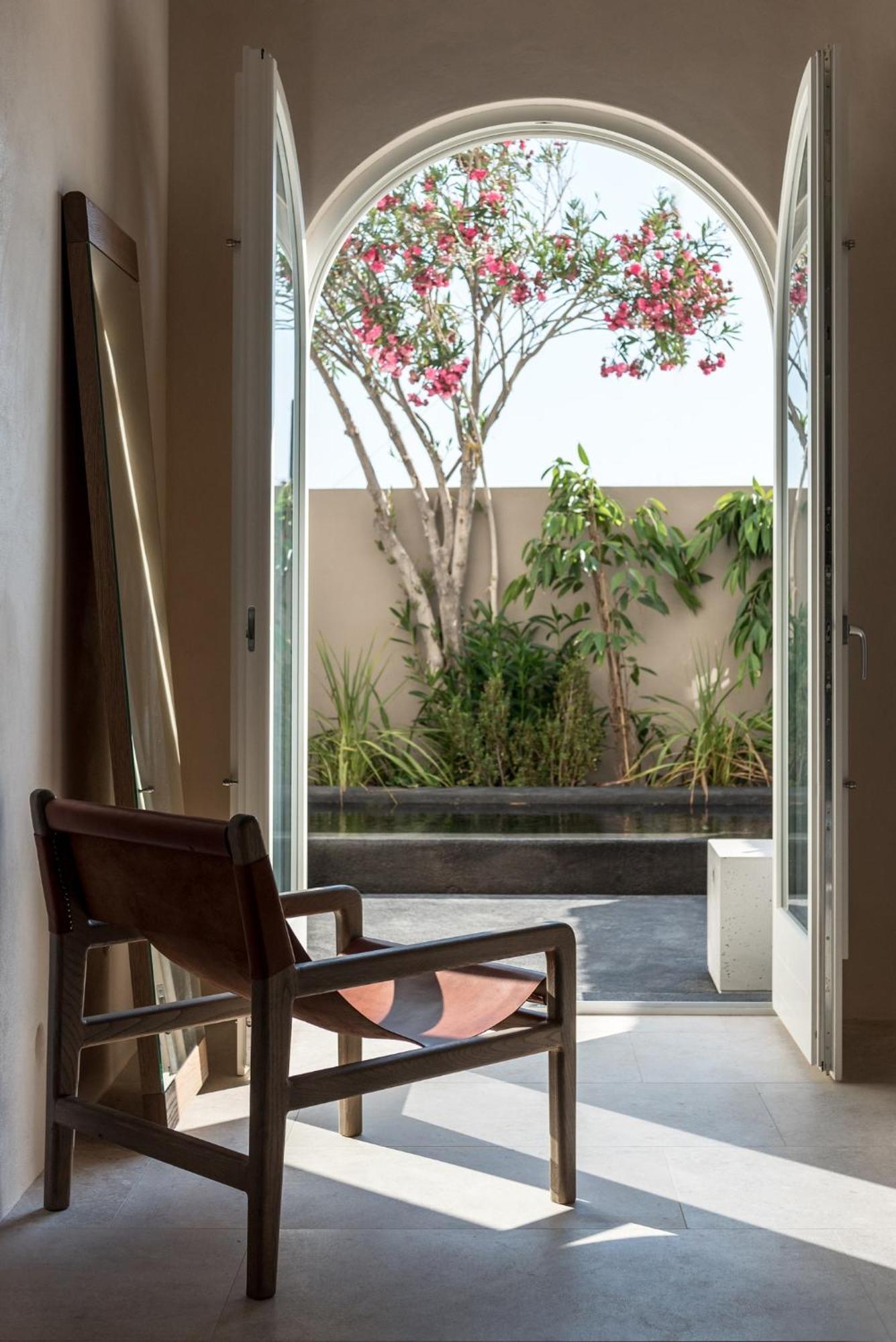 Istoria, A Member Of Design Hotels Perivolos  Exterior photo